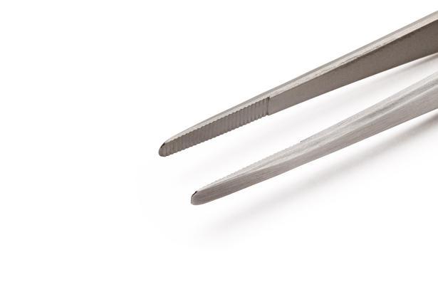 Tweezers with large, flat, round tips, with inside and outside serrations