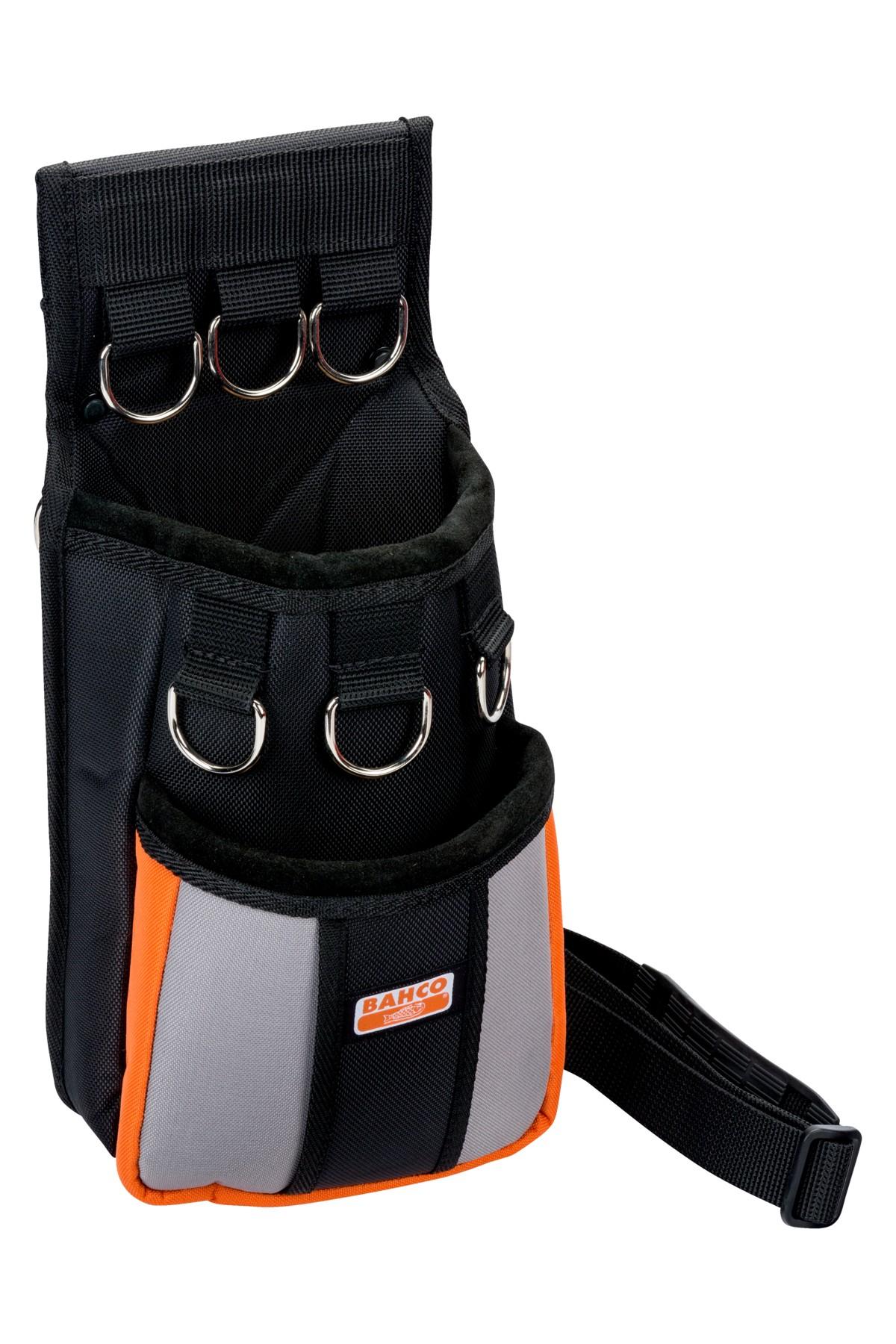 Pockets with 2 large compartments and 6 safety eyes for attaching a safety line