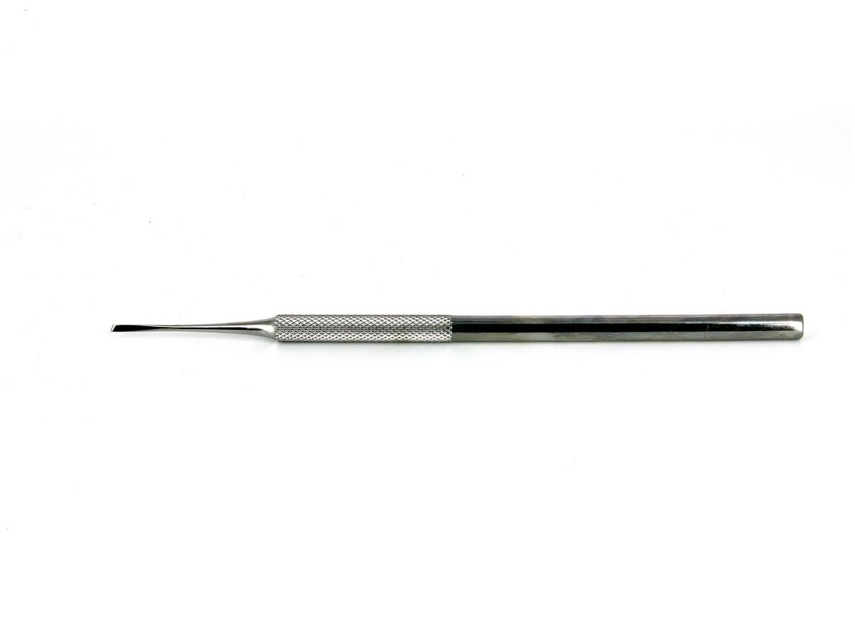 Spatula - Short rounded drop-shaped and large flat squared tip. OAL: 175mm