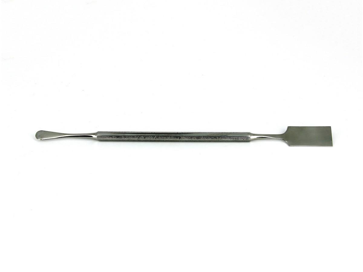 Spatula - Short rounded drop-shaped and large flat squared tip. OAL: 175mm